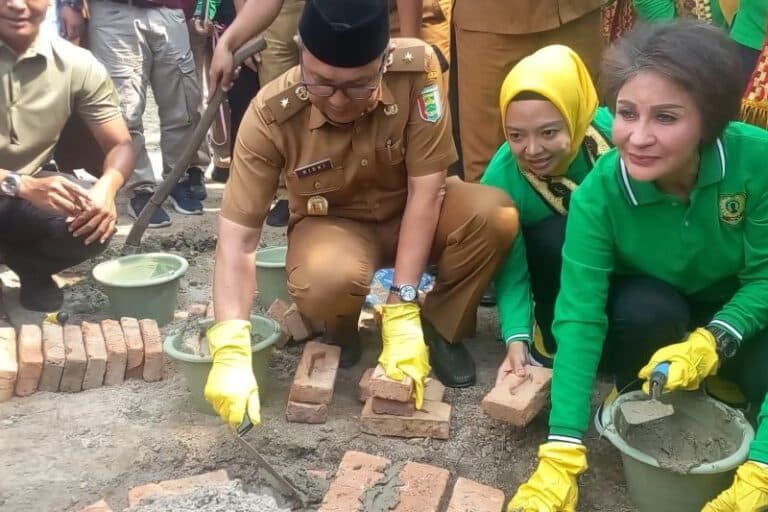 Bantuan Dua Sumur Bor di Tegineneng Dari PIPAS